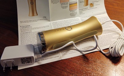 skinclinical reverse light therapy device